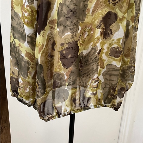 Chic Floral Ruffle Blouse - Olive and Brown - Picture 13 of 14